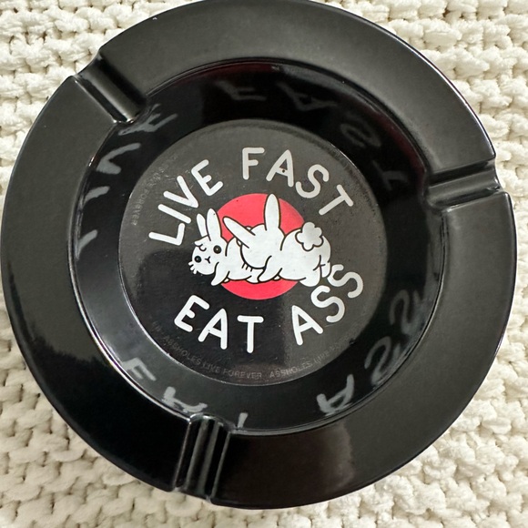 ALF PLASTIC ASHTRAY - Picture 5 of 9